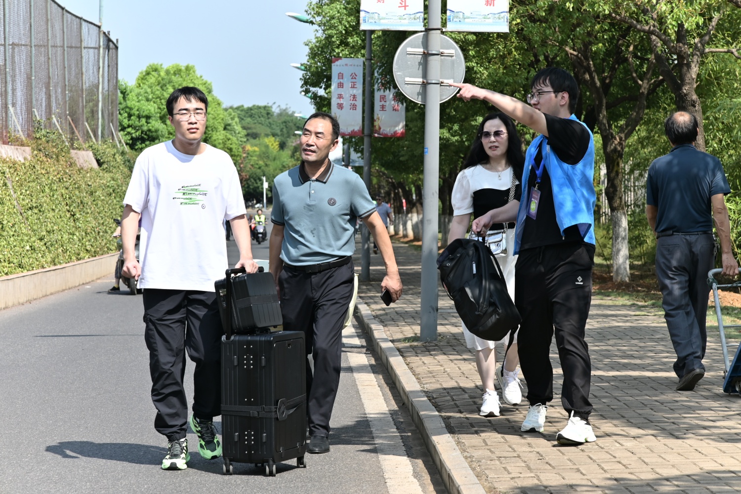 DSC_0748.JPG DSC_0748.JPG