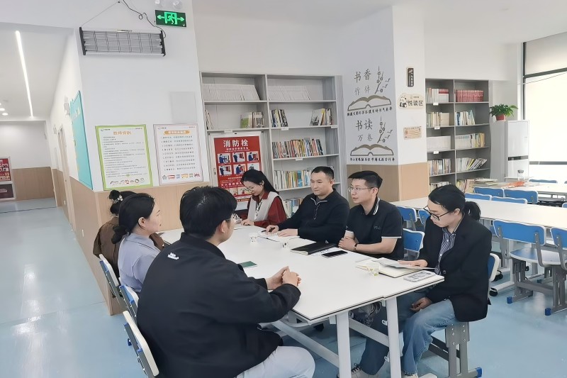 图片3 芜湖县万先生教育培训中心座谈会.jpg