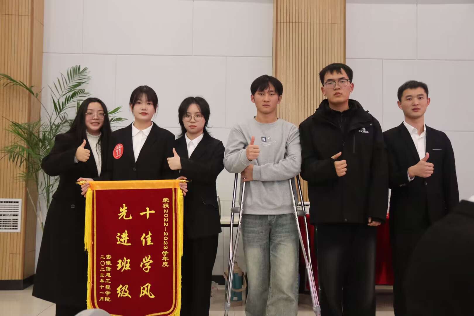 计算机.jpg 计算机.jpg